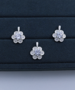 F3-65 Pingente Flor  2,3g Lote 19