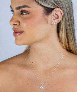 B2-13 CONJUNTO TREVO CRAVEJADO IMPORTADO SEM CORRENTE  2,6g Lote 17