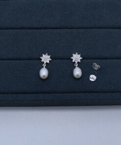 J2-99  Brinco Importado Peso Aproximado 3,0g Lote 18