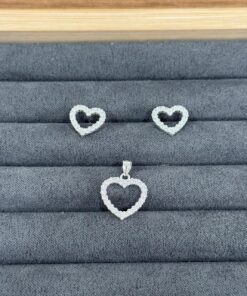 C3-93 Conjunto Coração Vazado Cravejado Importado 2,5g Lote 17