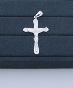 M4-13 Pingente masculino Crucifixo TAM 5.8cm  3,8g  Lote 2