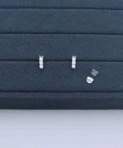 J2-18 BRINCO CRAVEJADO IMPORTADO PESO APROXIMADO 1,6g L18