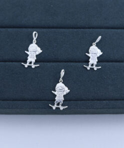 F1-68 PINGENTE MENINO 21MM  1,2g Lote 19