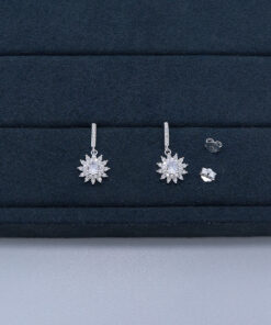 J1-94 J1-94 Brinco Cravejado Importado Peso Aproximado 2,4g L18