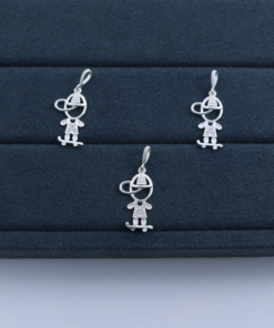 F2-20 PINGENTE MENINO 0.8g Lote 19