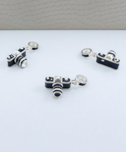 D6-46 Berloque Câmera Importado PESO APROXIMADO 4,5g L20