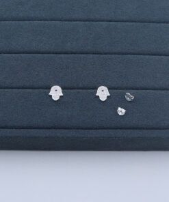 J2-19 BRINCO CRAVEJADO IMPORTADO PESO APROXIMADO 1,6g L18