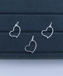 F1-76 PINGENTE CORAÇÃO VAZADO  0,35g Lote 20