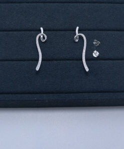 J2-116 Brinco Importado Peso Aproximado 2,1g Lote 18