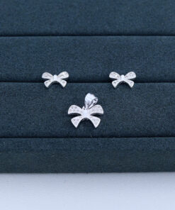 B1-31 CONJUNTO LAÇO CRAVEJADO IMPORTADO 3,05g Lote 17