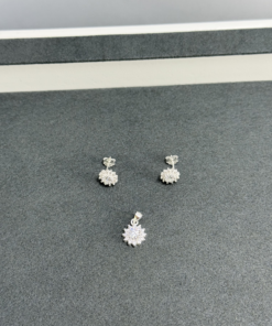 B6-12 Conjunto Cravejado Importado  2,65g Lote 17