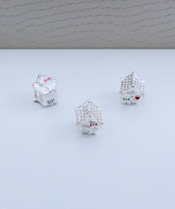 D5-46 Berloque Casinha Importado Peso Aproximado 2,15g lote 18