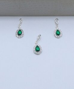 F2-48 Pingente  Gota Cravejado Verde 0.73g Lote 19