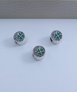 D6-74 Berloque Trevo PESO APROXIMADO 2,7g L19