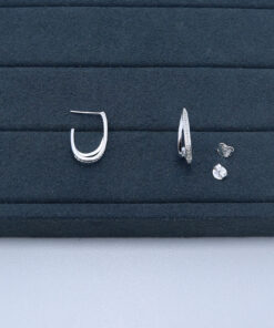 J1-134 BRINCO CRAVEJADO IMPORTADO PESO APROXIMADO 2,8g L18