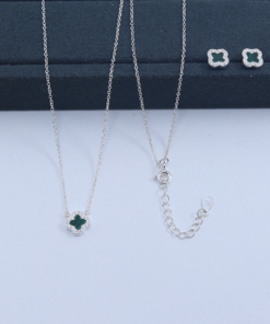 B4-9 CONJUNTO TREVO VERDE CRAVEJADO IMPORTADO 3,35g  Lote 17