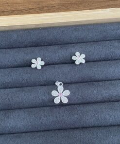 B5-89 Conjunto Flor Cravejado Importado  2,5g Lote 17