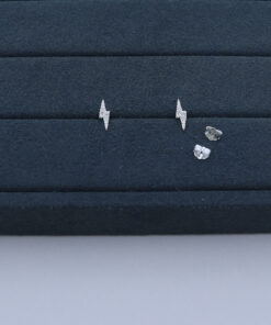 J2-72 Brinco Raio PESO APROXIMADO 1,0g L18