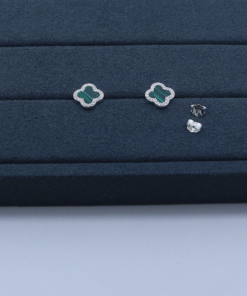 K1-42 Brinco Cravejado Importado PESO APROXIMADO 2,1g LOTE 18