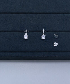 J1-95 Brinco Cravejado Importado Peso Aproximado 1,5g L18