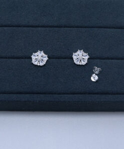 J1-144 Brinco Cravejado Importado Peso Aproximado 2,5g L18