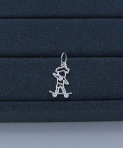 M3-14 Pingente Skatista  TAM 2,5cm  0,9g Lote 2