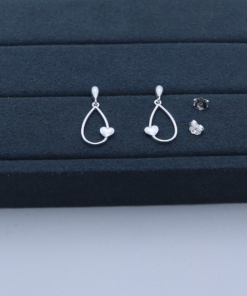 K2-79 Brinco Cravejado Importado Peso Aproximado 2,1g Lote 18