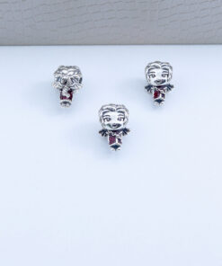 D5-27 Berloque Drácula Importado Peso Aproximado 2,5g lote 18