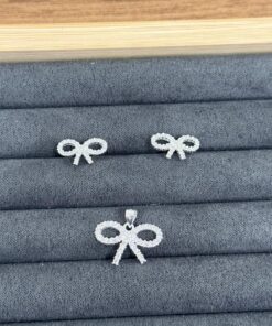 C3-92 Conjunto Laço Cravejado Importado  2,6g Lote 17