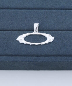 M4-30 Pingente OKLAY  TAM 3.7cm 2.4g Lote 2