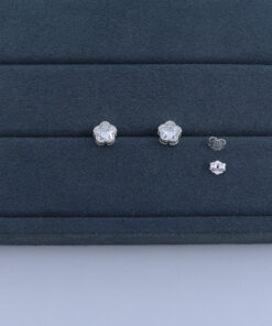 J2-7 BRINCO CRAVEJADO IMPORTADO PESO APROXIMADO 1,6g L18