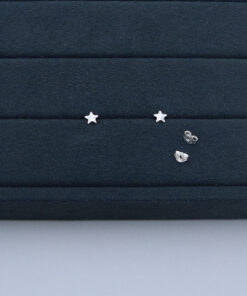 K1-65 BRINCO ESTRELA LISA PESO APROXIMADO 0,5g L18