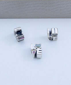 D5-36 Berloque love Importado Peso Aproximado 3,15g lote 18