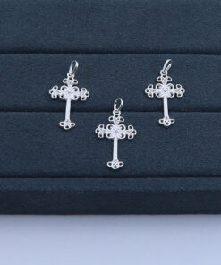 F3-60 Pingente Cruz S45199  1.1g Lote 19