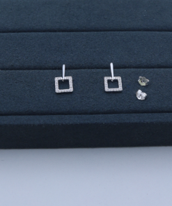 K2-80 Brinco Cravejado Importado Peso Aproximado 1,7g Lote 18