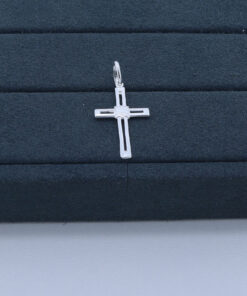 M1-38 Pingente Cruz  Tamanho 3,2 cm 0.6g  Lote 2