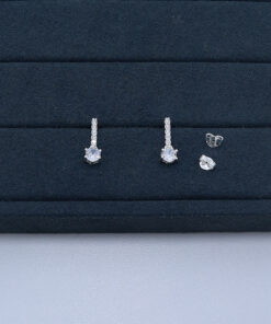 J1-96 Brinco Cravejado Importado Peso Aproximado 1,9g L18