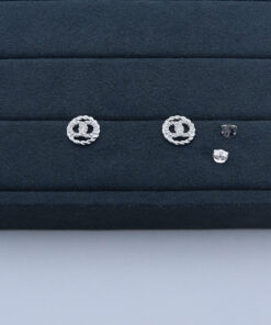 J1-89  BRINCO CHANEL PESO APROXIMADO 2.0g L19