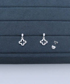 K3-61 Brinco Cravejado Importado Peso aproximado 2,0g L18