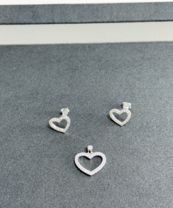 B3-22 CONJUNTO CRAVEJADO IMPORTADO  2,9g Lote 17