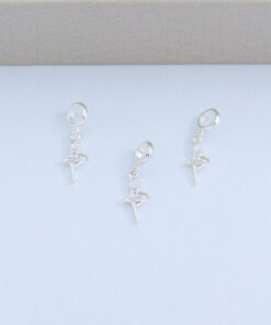 D5-40 Berloque Bailarina PIF250 PESO APROXIMADO 0,6g L19