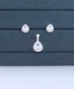 B4-1 CONJUNTO CRAVEJADO IMPORTADO SEM CORRENTE 3,95g  Lote 17