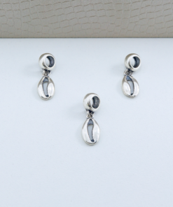 D6-57 Berloque Buzios PESO APROXIMADO 1,35g L20