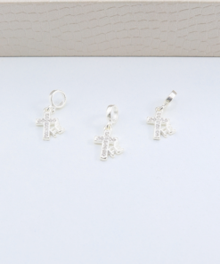 D6-19 Berloque CRUZ/ FÉ Peso Aproximado 1,95g L19