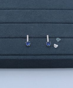 J2-29 Brinco Cravejado Azul 1.79g Lote 19