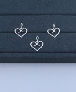 F1-83 Pingente  Coração 0.5g Lote  20