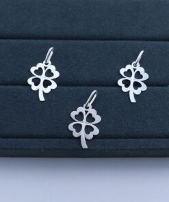 F1-64 Pingente Trevo  0,8g Lote 20