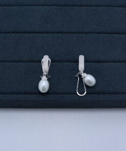 J1-133 BRINCO CRAVEJADO IMPORTADO PESO APROXIMADO 4,4g L18