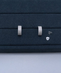 J1-127 BRINCO CRAVEJADO IMPORTADO PESO APROXIMADO 3,6g L18