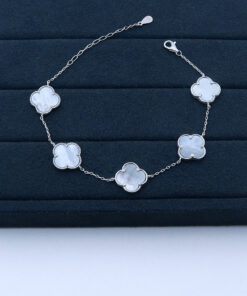 H3-65 PULSEIRA CRAVEJADA IMPORTADA VAN CLEEF  5,79g LOTE 17